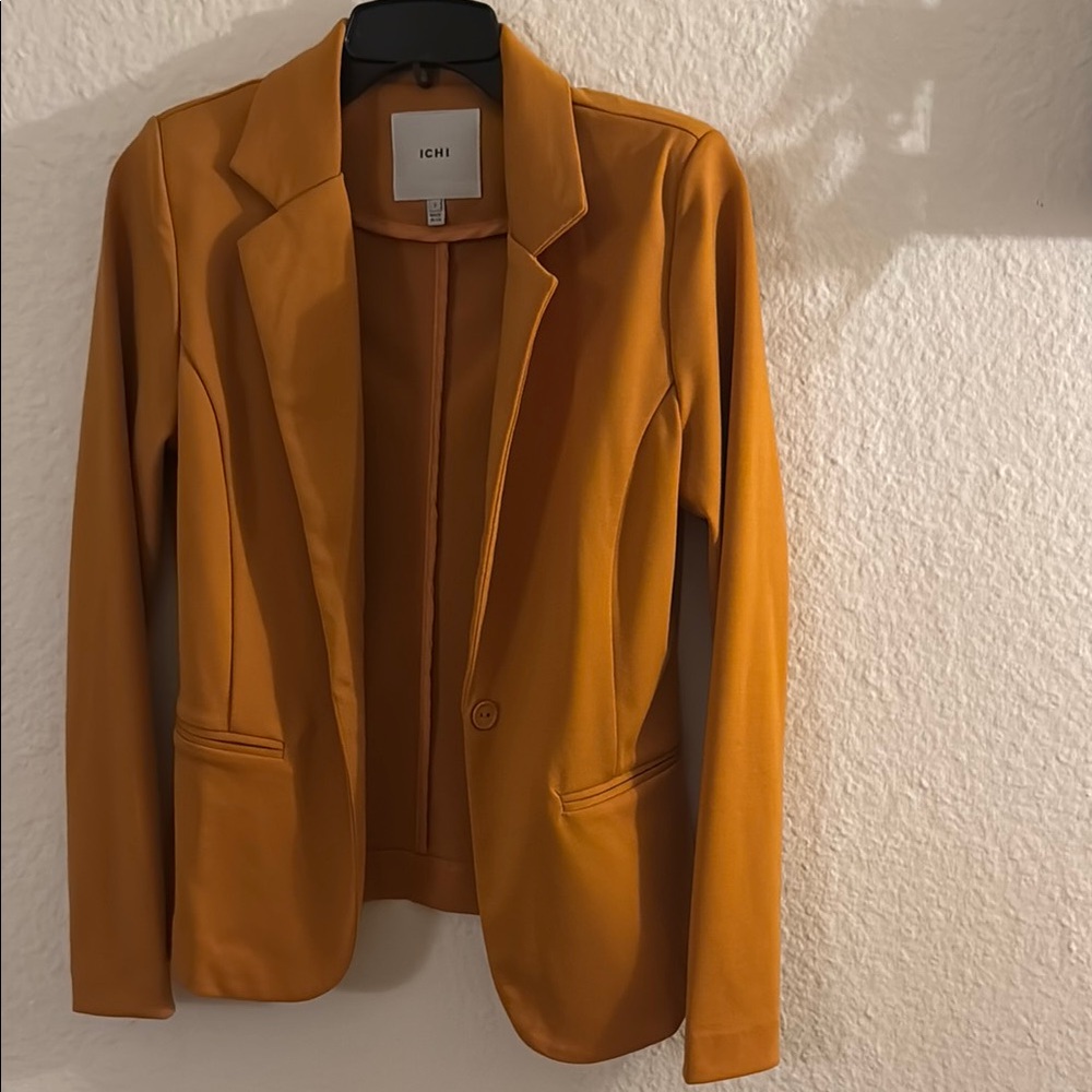 Orange Blazer with Notched Lapels and Soft Fabric